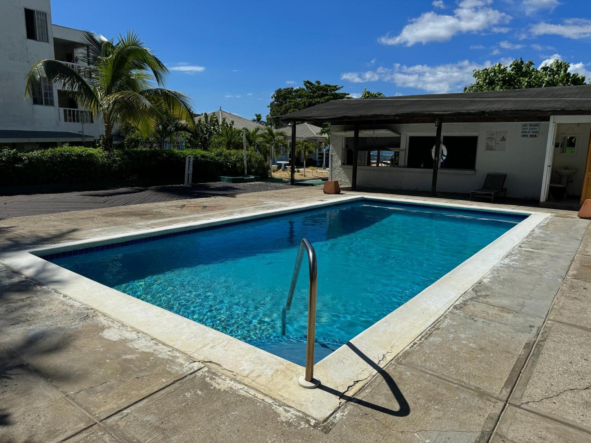 Marriott White Sands, Beachfront Condo At Negril Beach Club Exterior photo